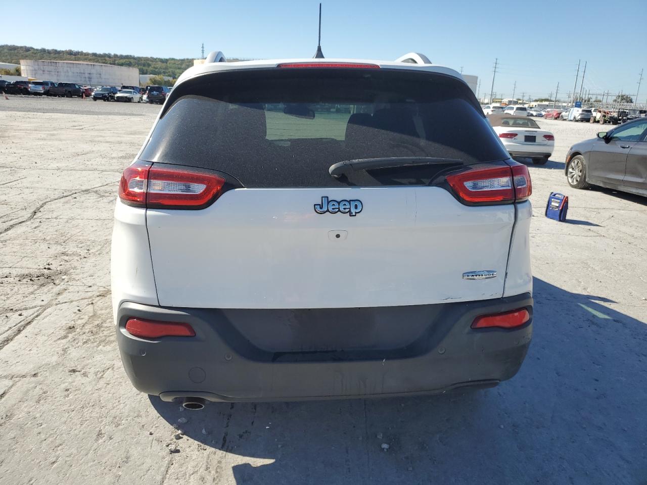 2017 Jeep Grand cher VIN 1C4PJLCB3HW592674 photo 6