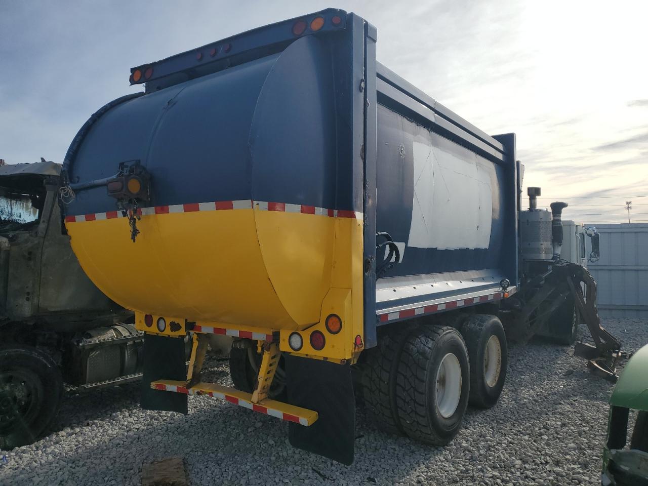 2013 MACK All models VIN 1M2AU02C9DM007541 photo 4
