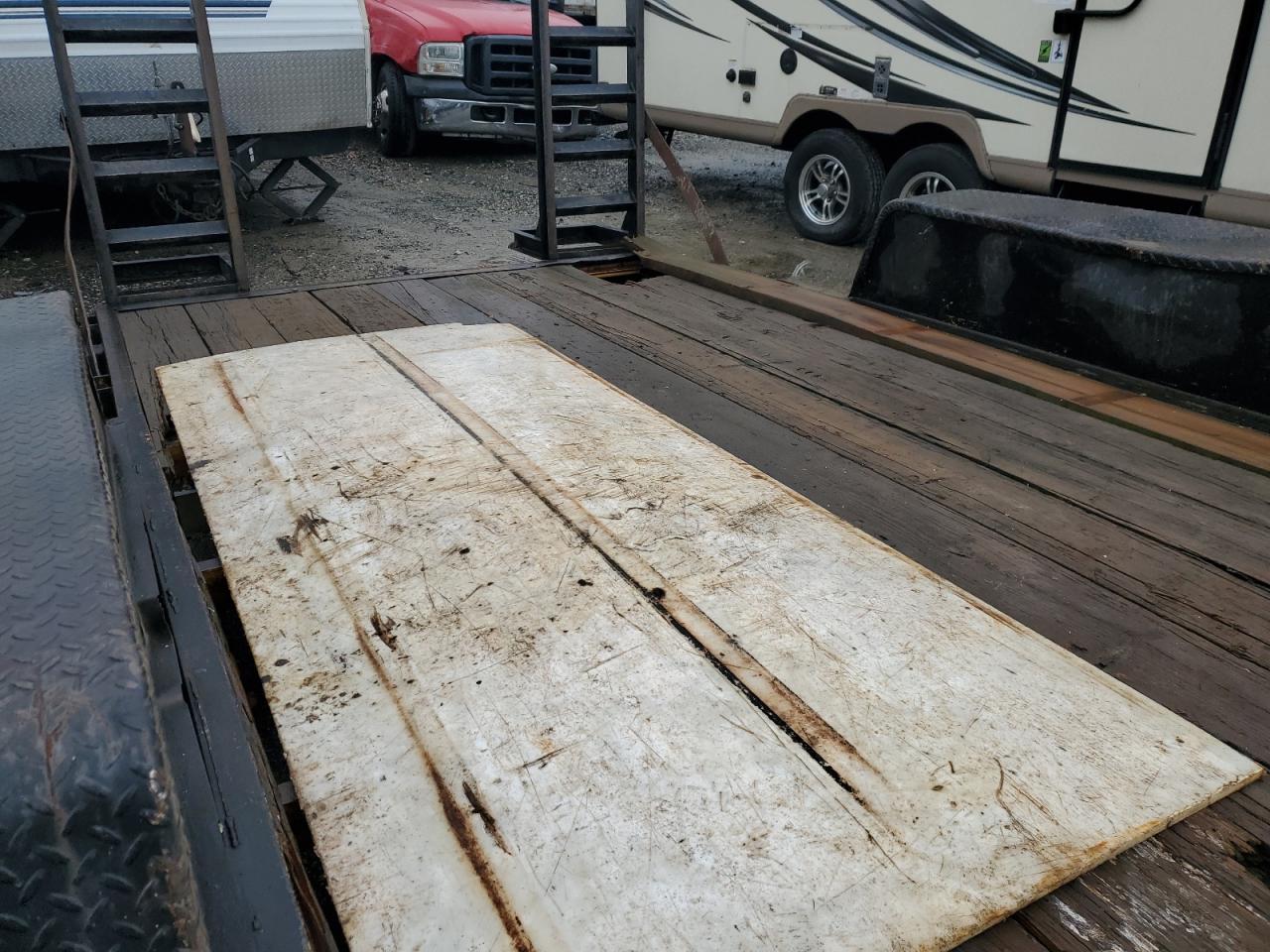 2005 5 Gn carhaul VIN 43YDC16275C039808 photo 6