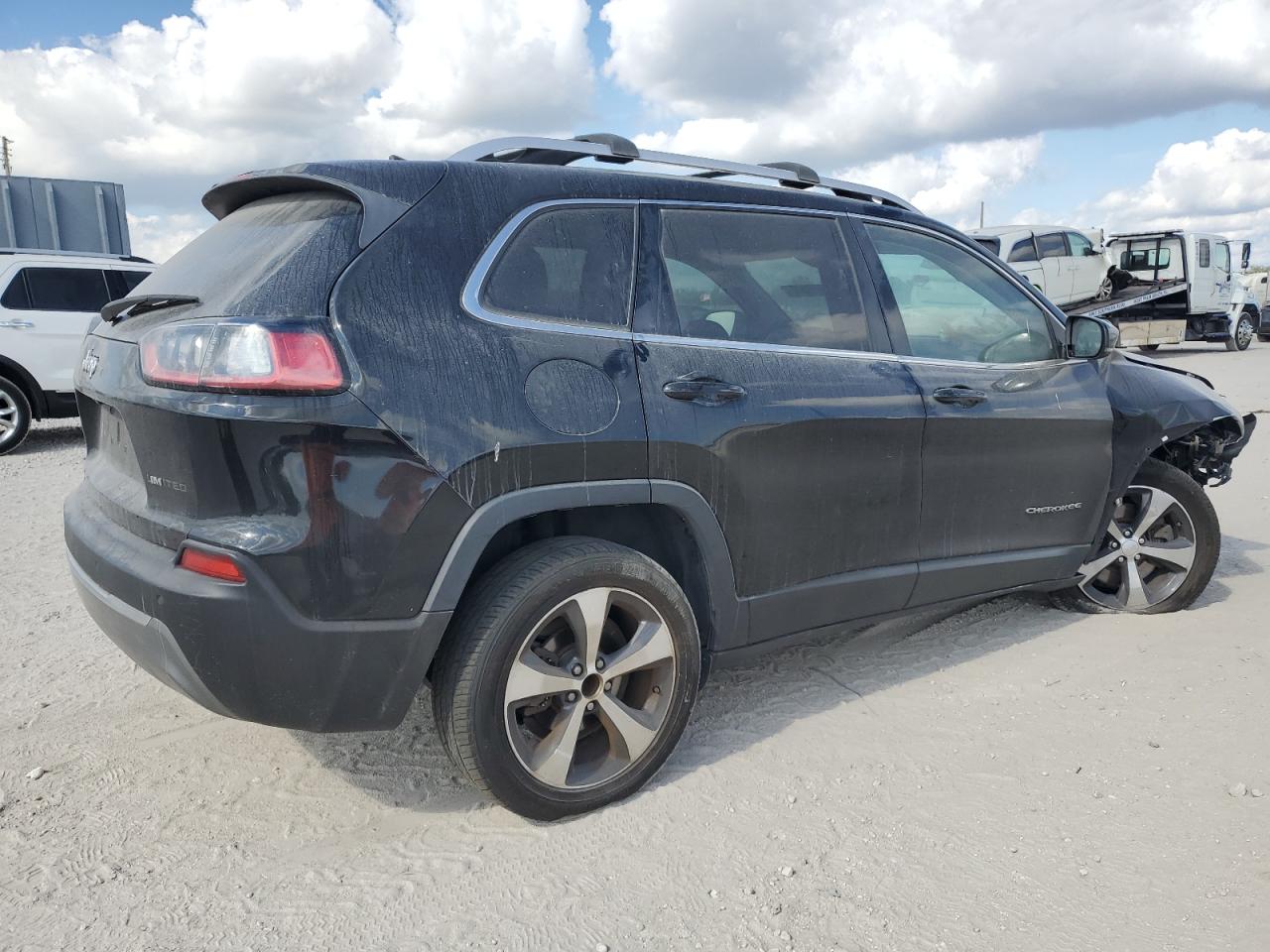 2019 Jeep Grand cher VIN 1C4PJLDB4KD302444 photo 3