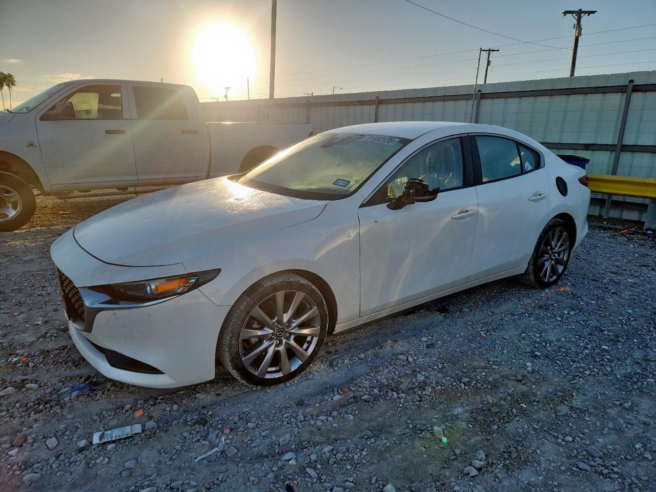 2021 Mazda 3 VIN JM1BPABL0M1330707 photo 1