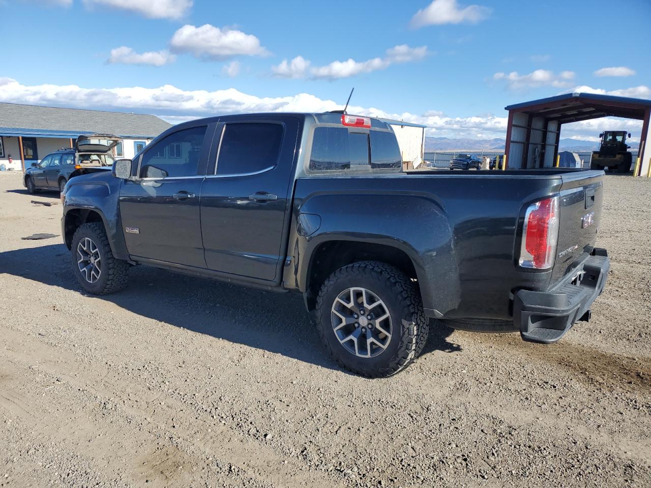 2018 GMC Canyon VIN 1GTG6CEN4J1201608 photo 2