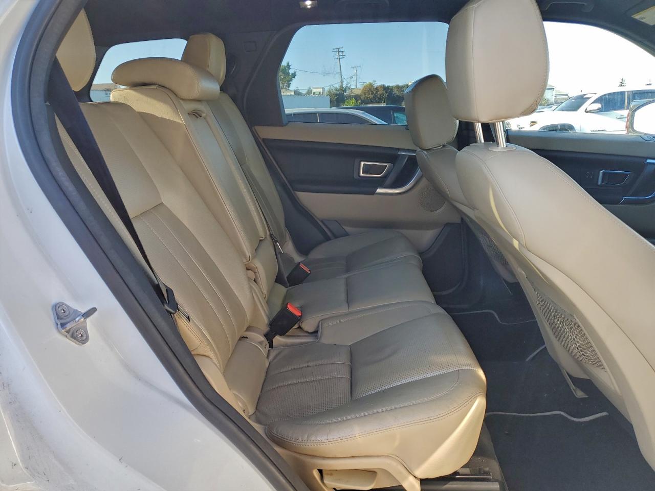 2016 Land Discovery VIN SALCR2BG0GH549601 photo 11