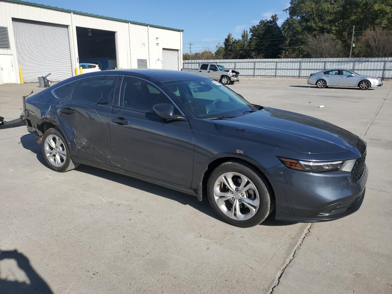 2024 Honda Accord VIN 1HGCY1F25RA085530 photo 4