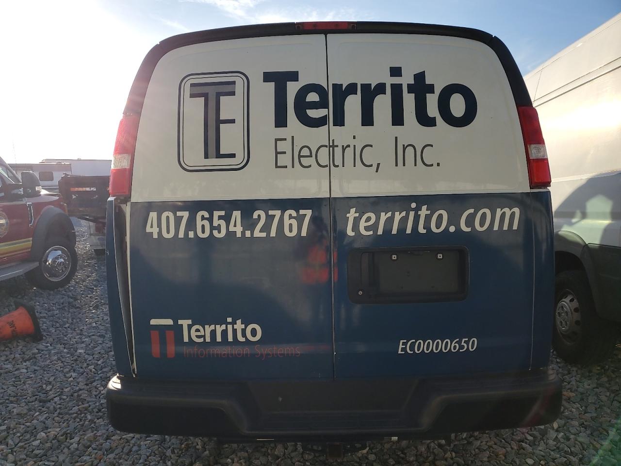 2023 GMC Savana VIN 1GTW7AFP3P1120363 photo 6