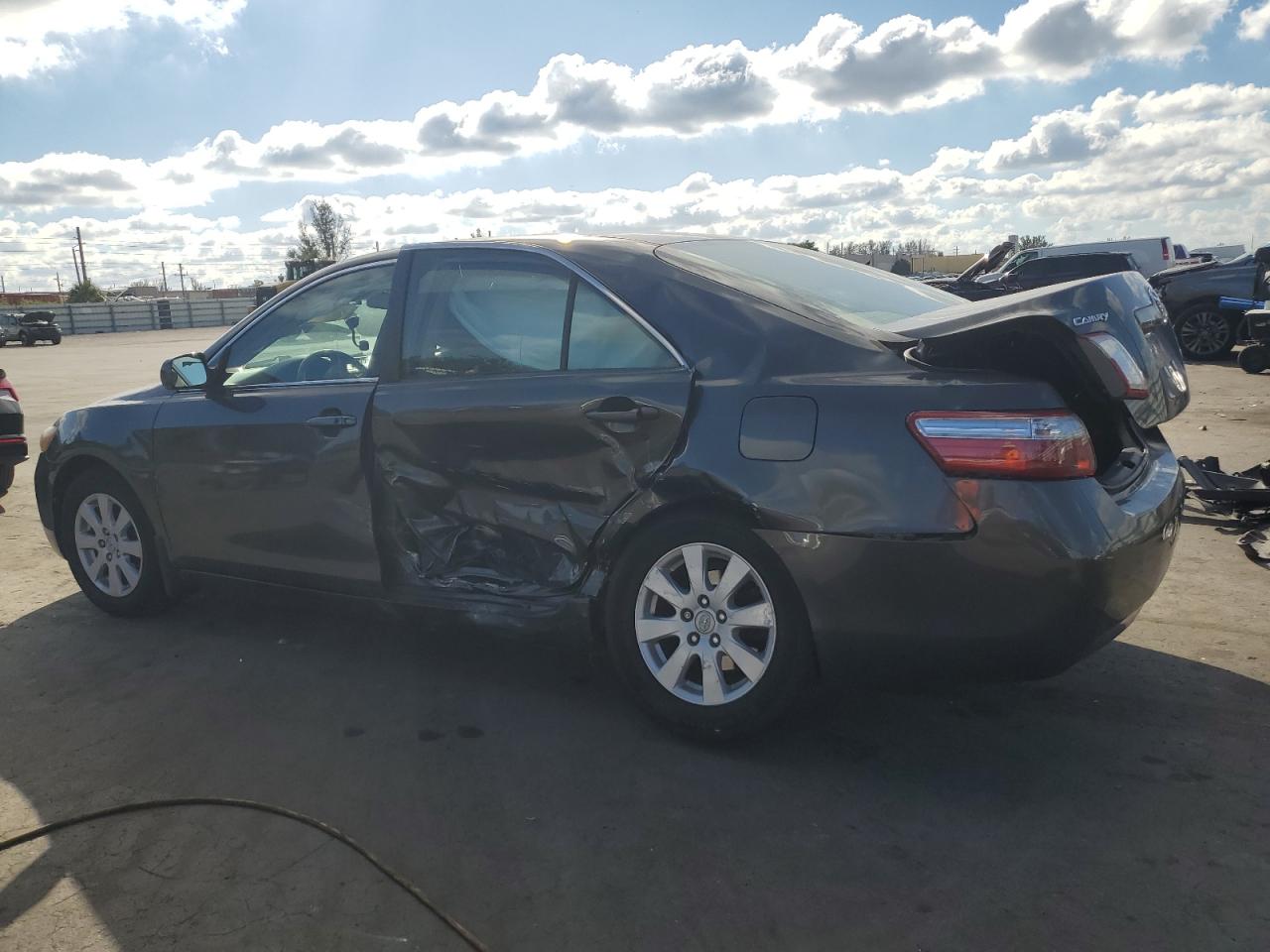 2007 Toyota Camry VIN JTNBB46K773007180 photo 2