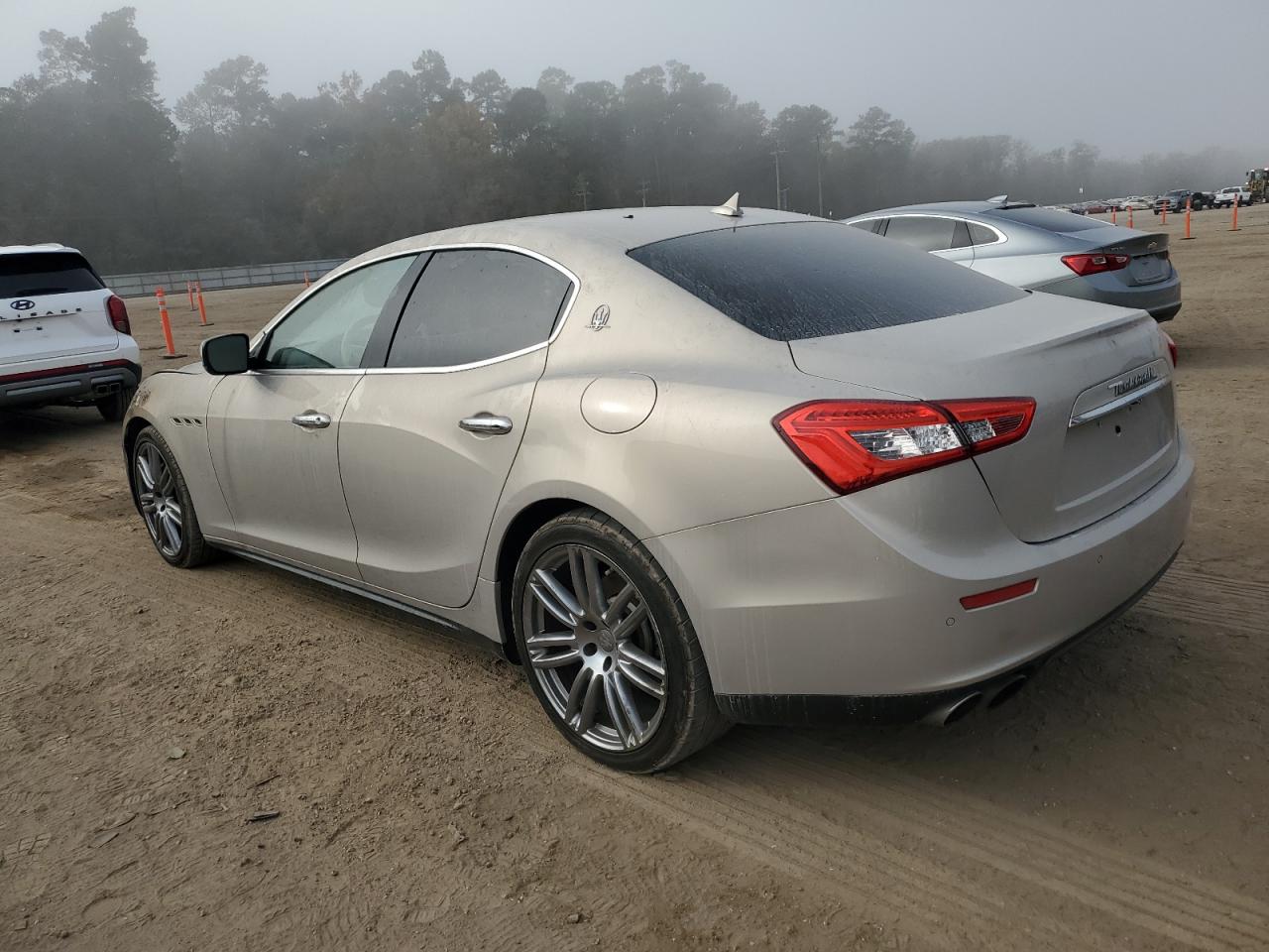 2016 Maserati All models VIN ZAM57XSA9G1168476 photo 2