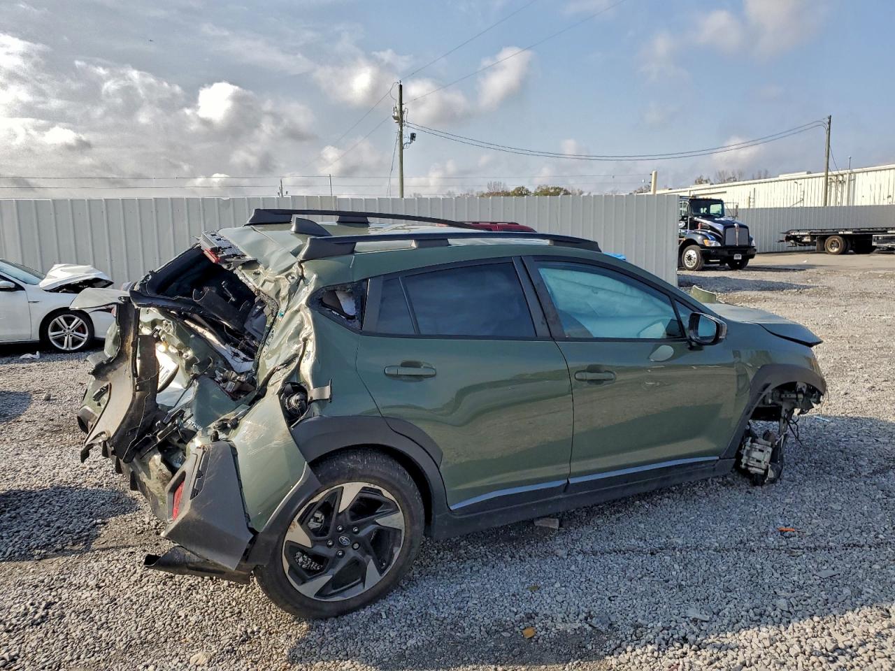 2024 Subaru Crosstrek VIN 4S4GUHM69R3746566 photo 3