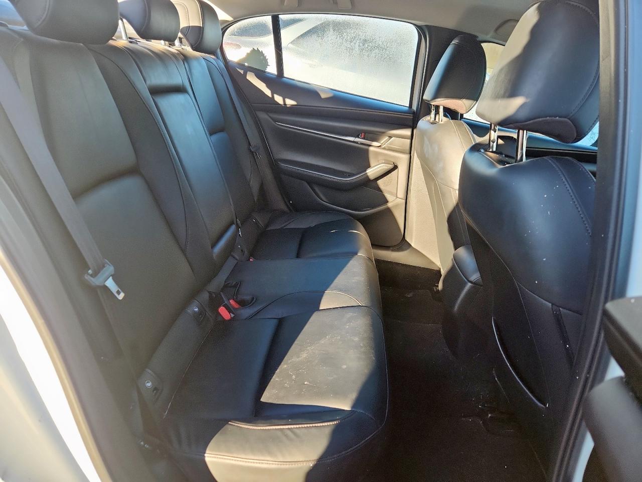 2021 Mazda 3 VIN JM1BPABL0M1330707 photo 10