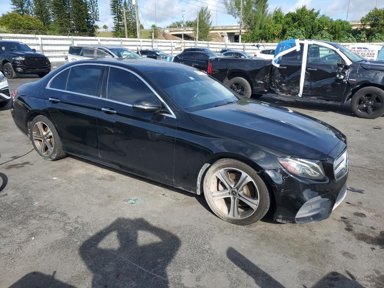 2018 Mercedes-Benz E-class VIN WDDZF4JB3JA389196 photo 4