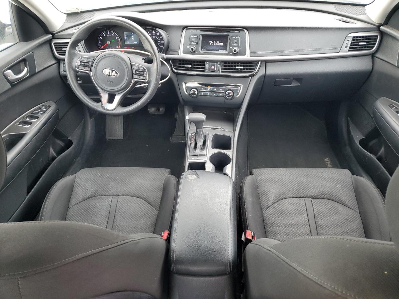 2017 Kia Optima VIN 5XXGT4L30HG172977 photo 8