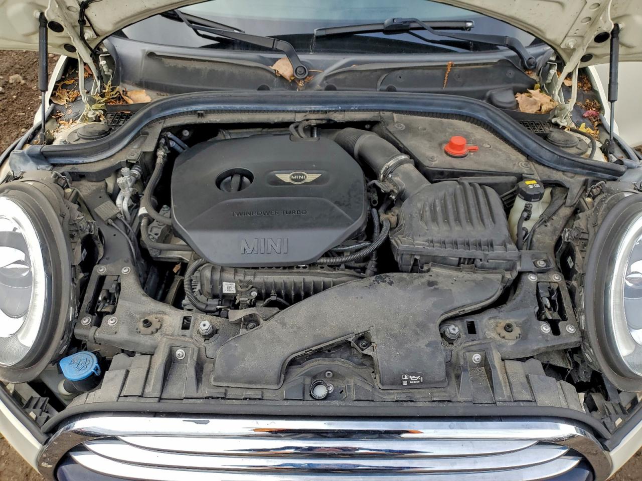 2018 MINI Cooper VIN WMWXP5C57J2D71953 photo 11