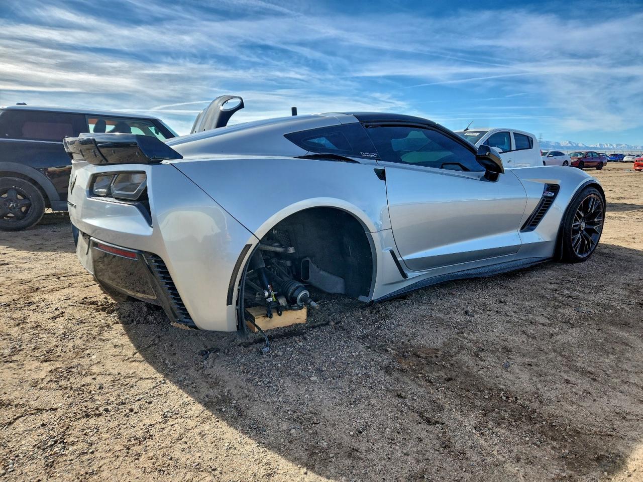 2015 Chev Corvette VIN 1G1YS2D64F5607725 photo 3