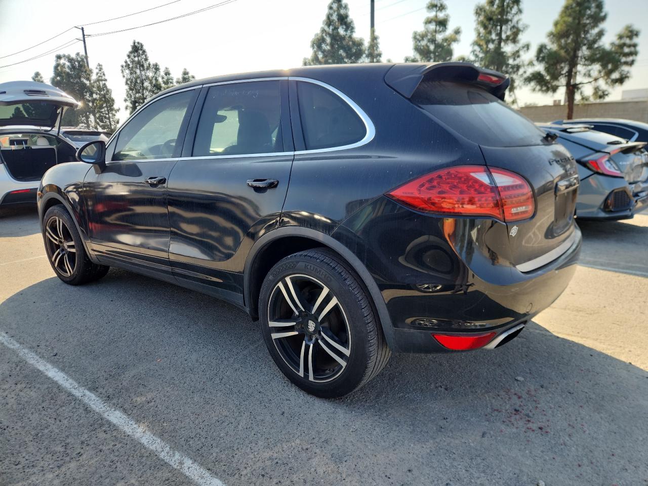 2011 PORSCHE Cayenne VIN WP1AA2A2XBLA07485 photo 2