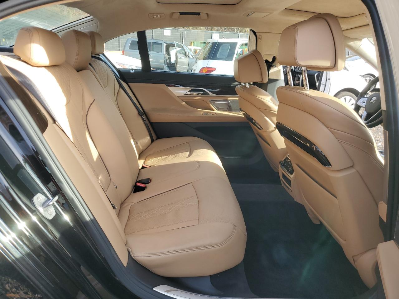 2016 BMW 7 series VIN WBA7F2C56GG420831 photo 10