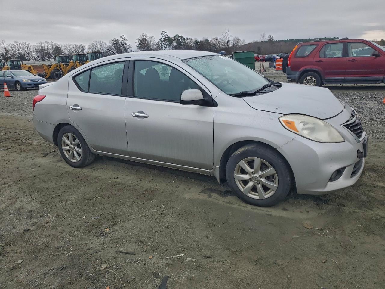 2013 Nissan Versa VIN 3N1CN7AP7DL892388 photo 4