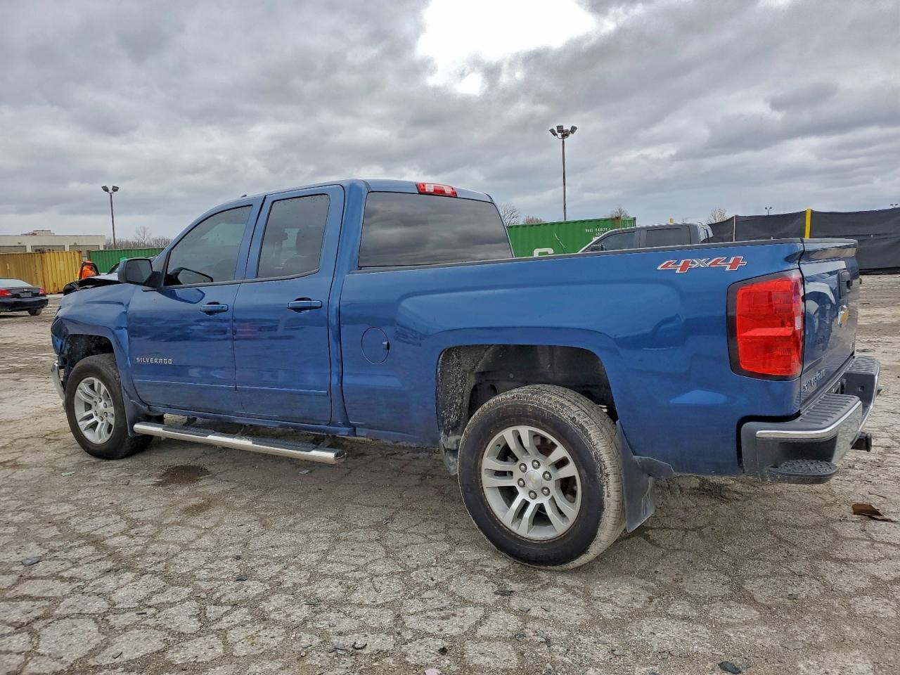 2017 Chevrolet All models VIN 1GCVKREH8HZ349904 photo 2