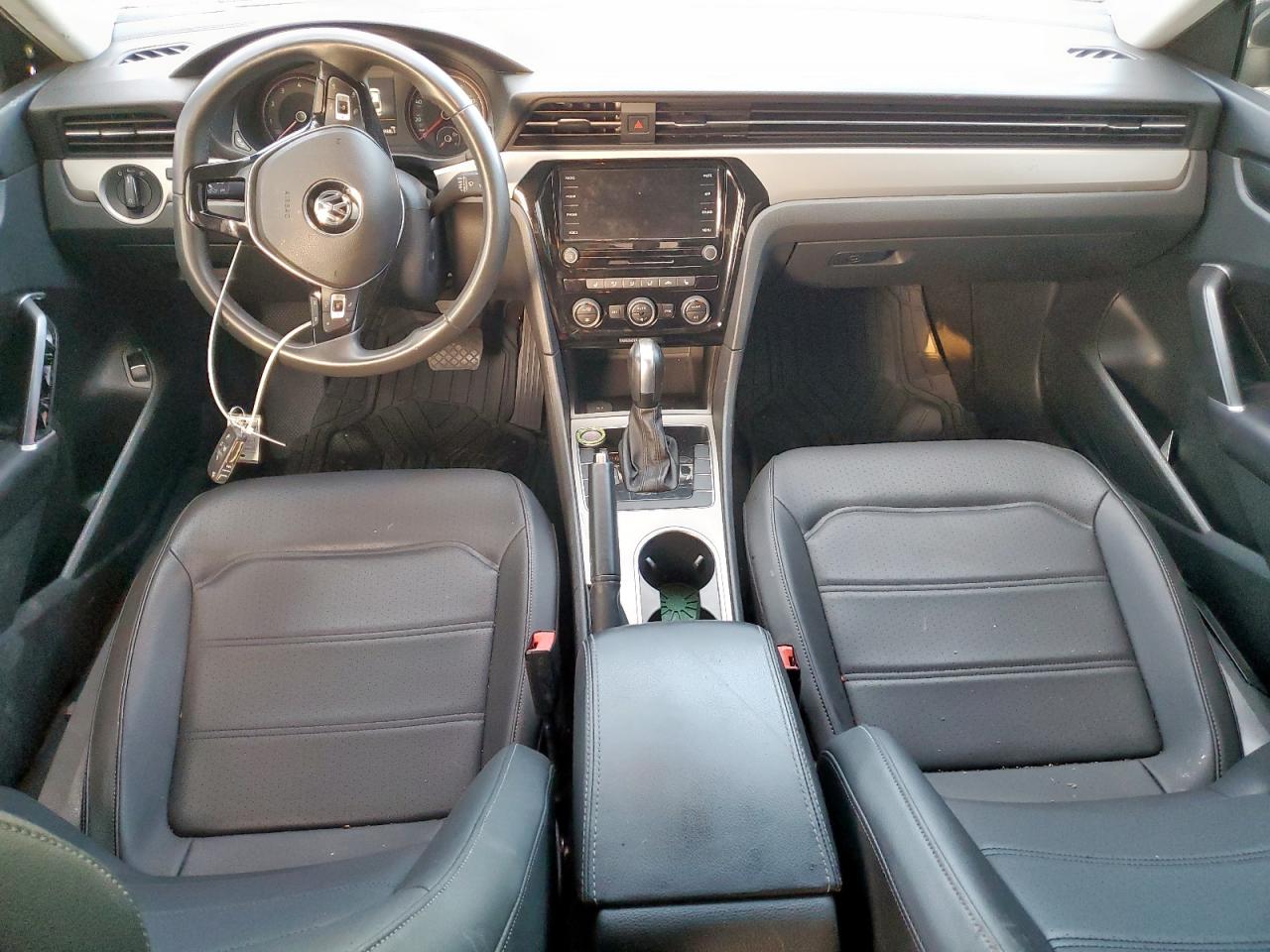 2022 Volkswagen Passat VIN 1VWSA7A39NC004137 photo 8