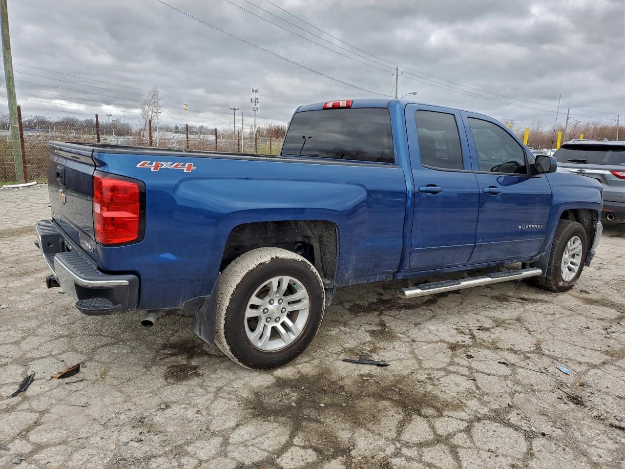 2017 Chevrolet All models VIN 1GCVKREH8HZ349904 photo 3