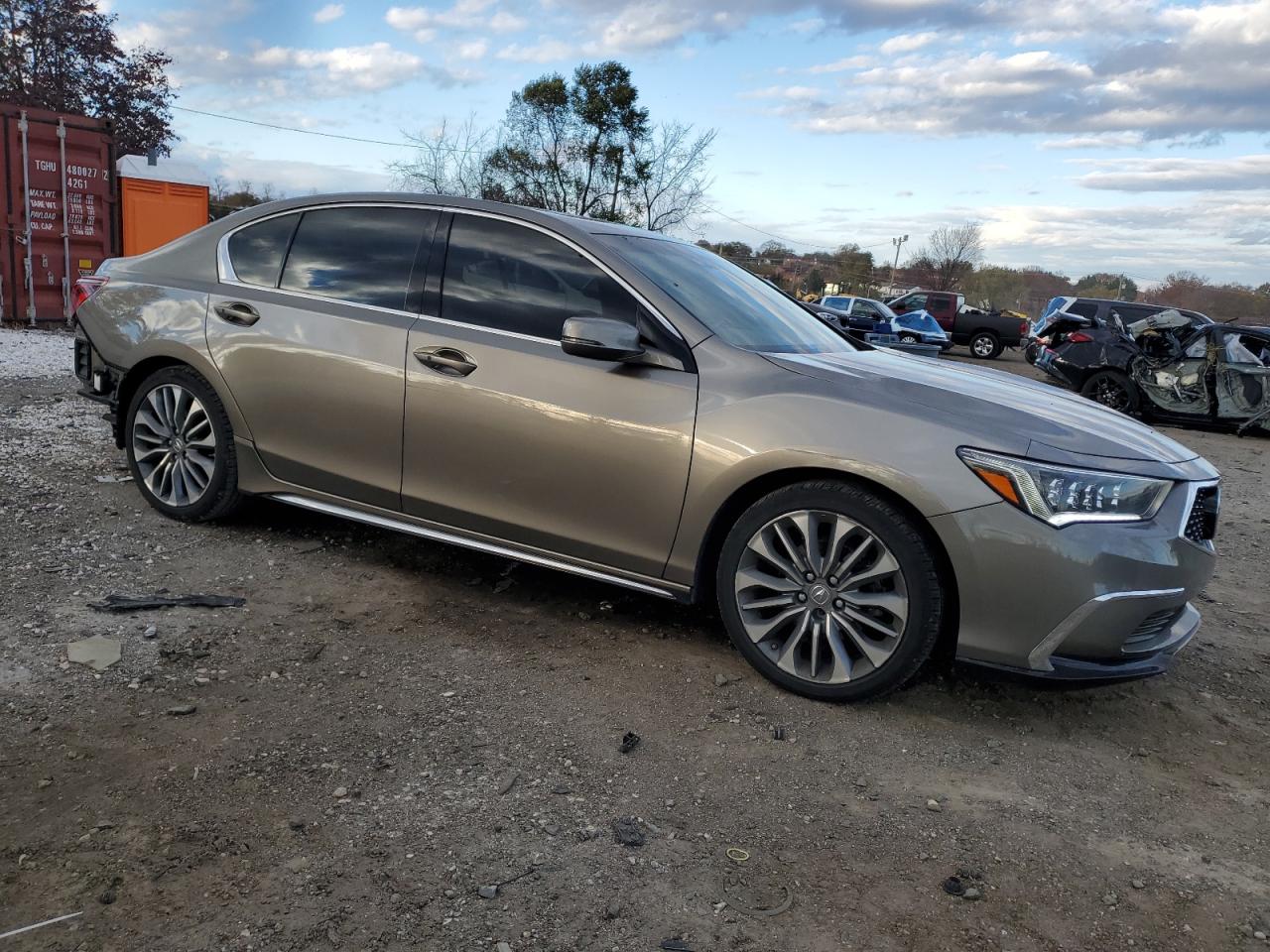 2018 Acura RLX VIN JH4KC1F51JC000984 photo 4