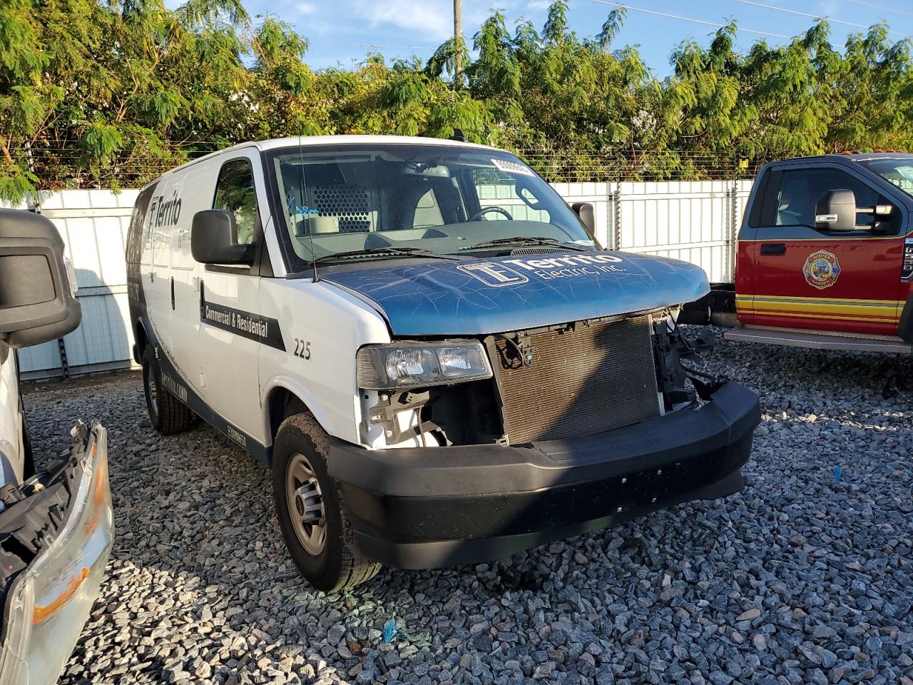 2023 GMC Savana VIN 1GTW7AFP3P1120363 photo 4