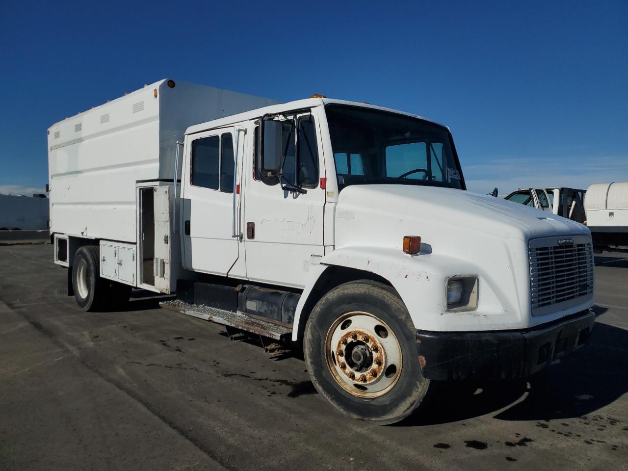 2002 FREIGHTLINER All other VIN 1FVABPAK62HJ84456 photo 4