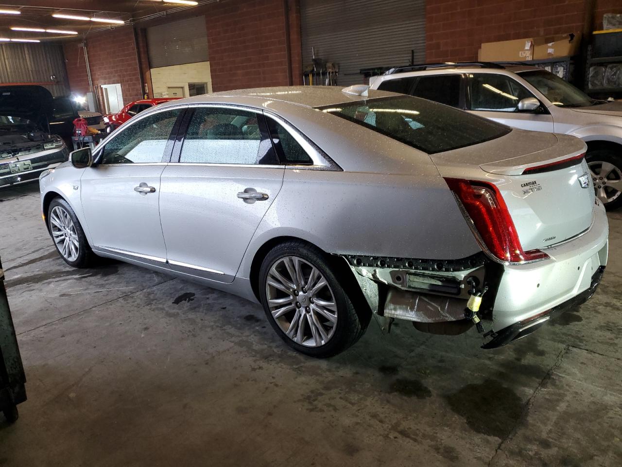 2018 Cadillac Xts VIN 2G61N5S32J9166413 photo 2