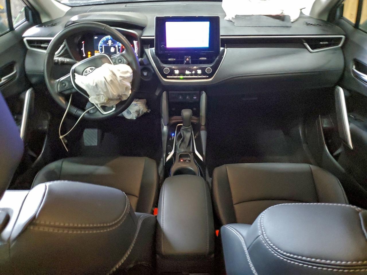 2025 Toyota Corolla cross VIN 7MUDAABG7SV126506 photo 8