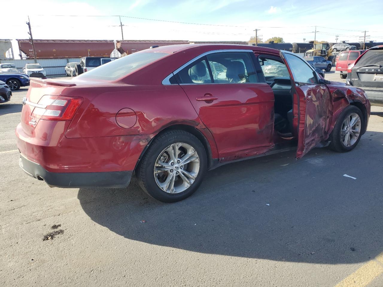 2015 Ford Taurus VIN 1FAHP2E82FG172982 photo 3