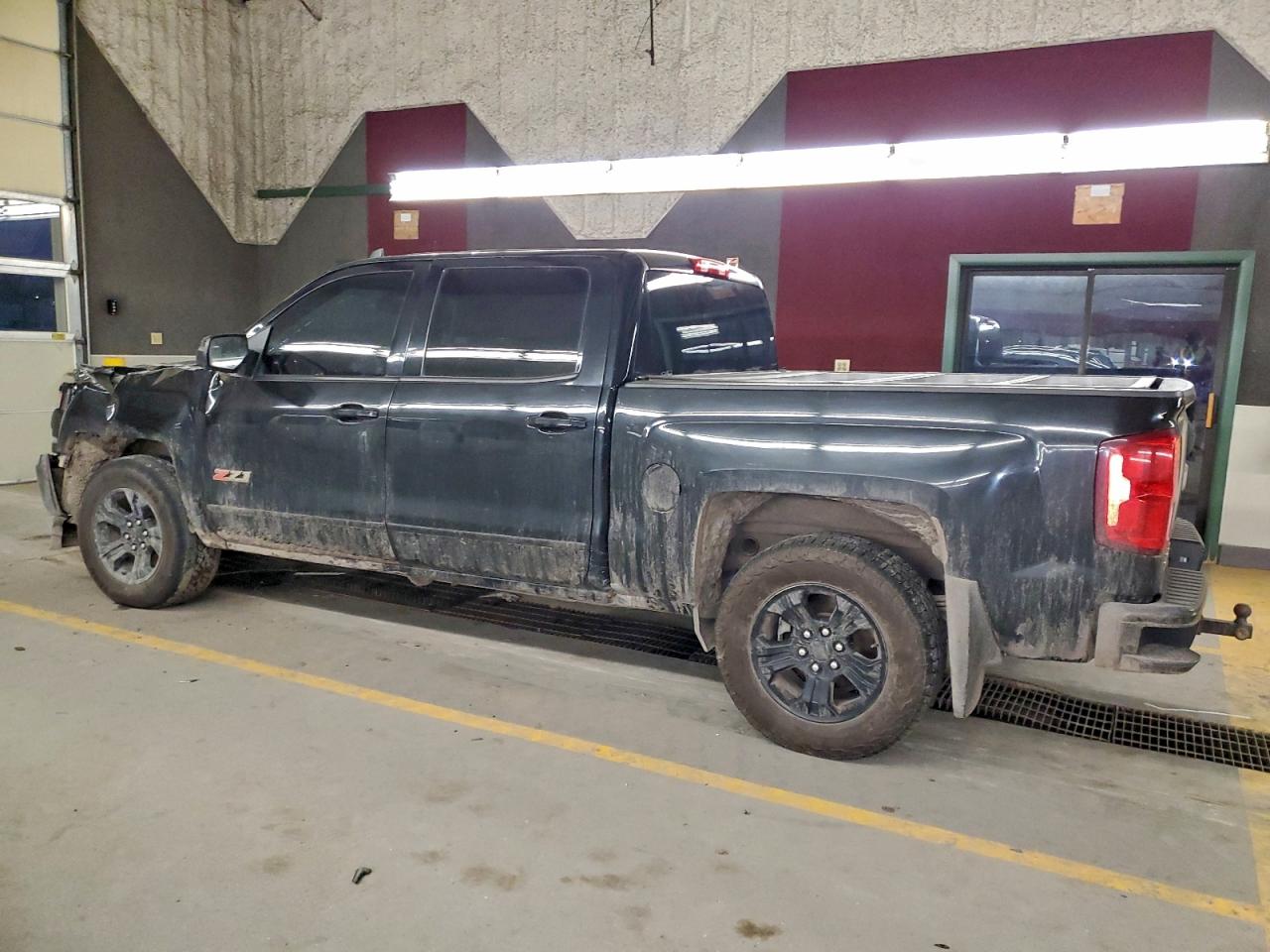 2017 Chevrolet All models VIN 3GCUKSEC5HG469392 photo 2