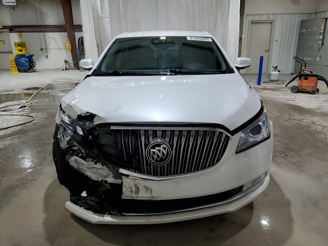 2015 Buick Lacrosse VIN 1G4GB5G34FF302625 photo 5
