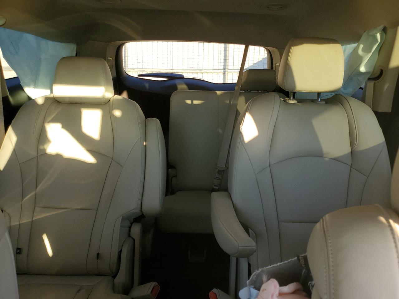 2020 Buick Enclave VIN 5GAERBKW3LJ320017 photo 10