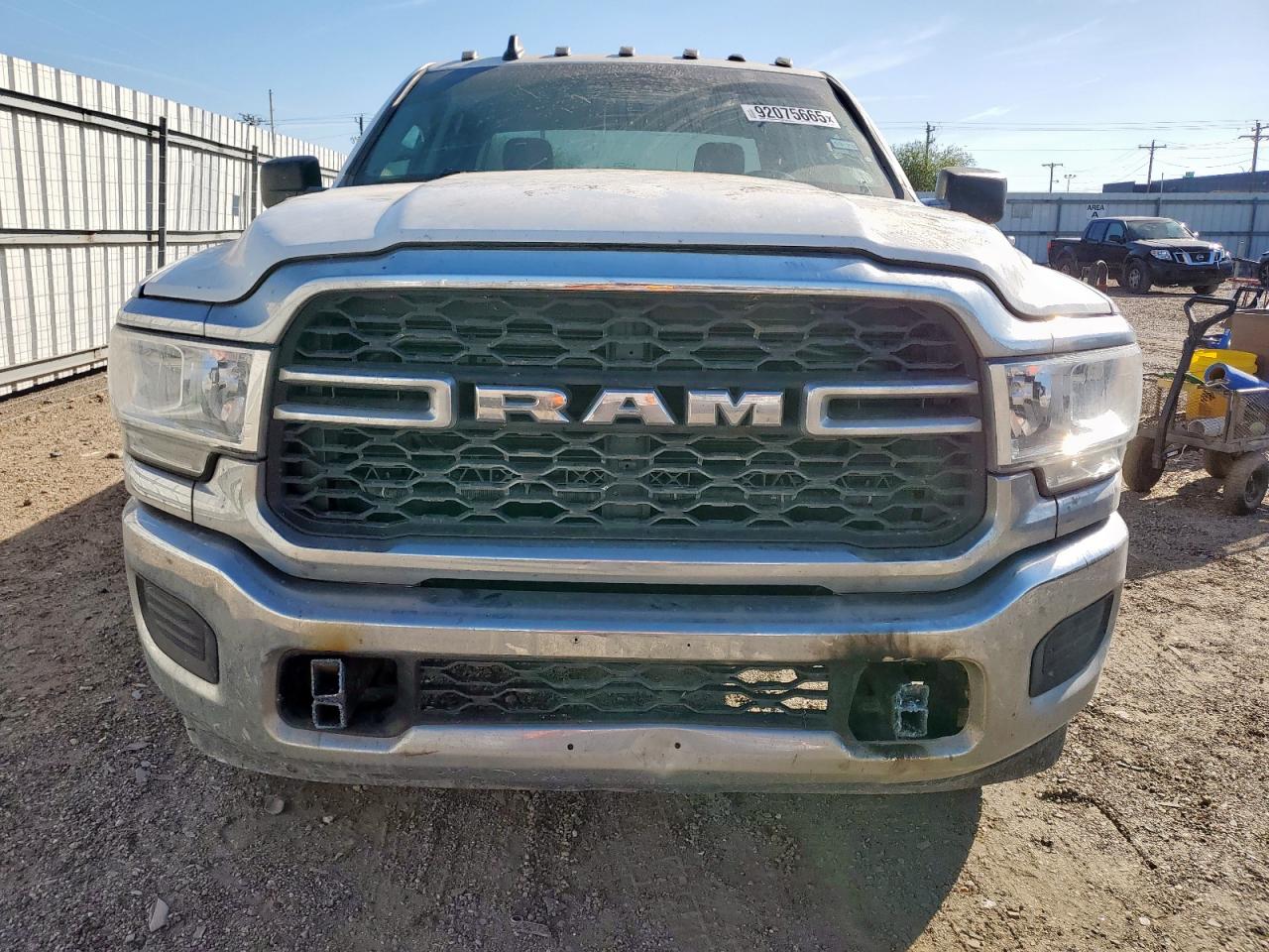 2020 Ram 2500 VIN 3C6UR5HJ9LG135664 photo 5