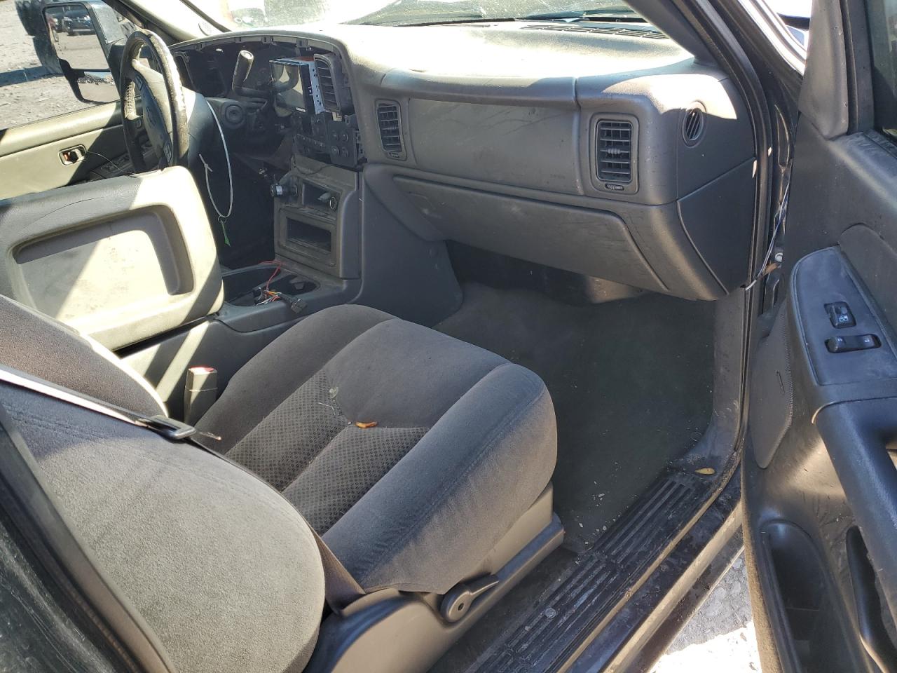 2005 Chevrolet All models VIN 1GCHC23215F950472 photo 8