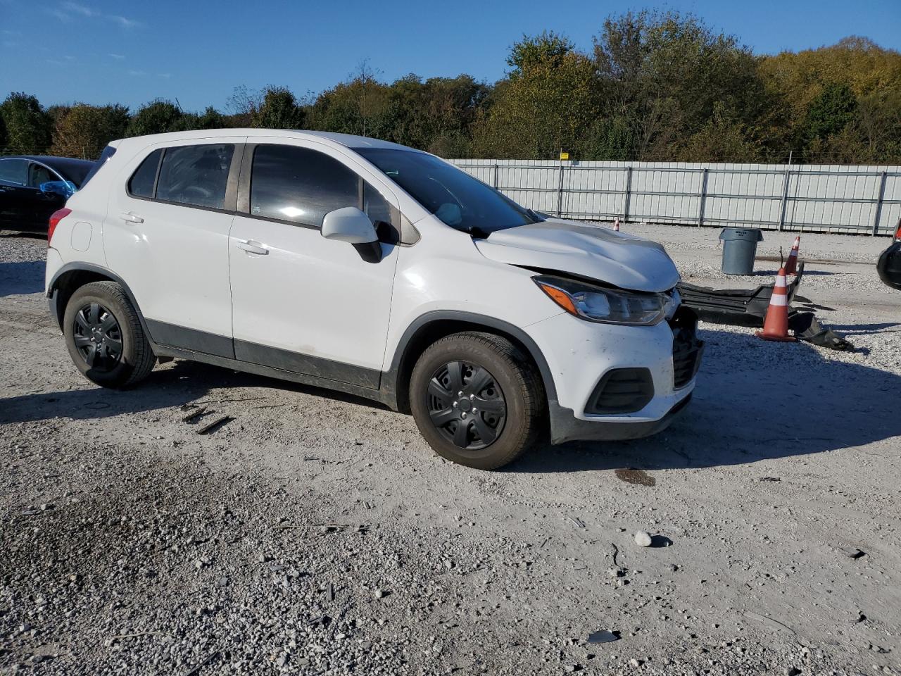 2019 CHEV Trax VIN 3GNCJKSBXKL169637 photo 4