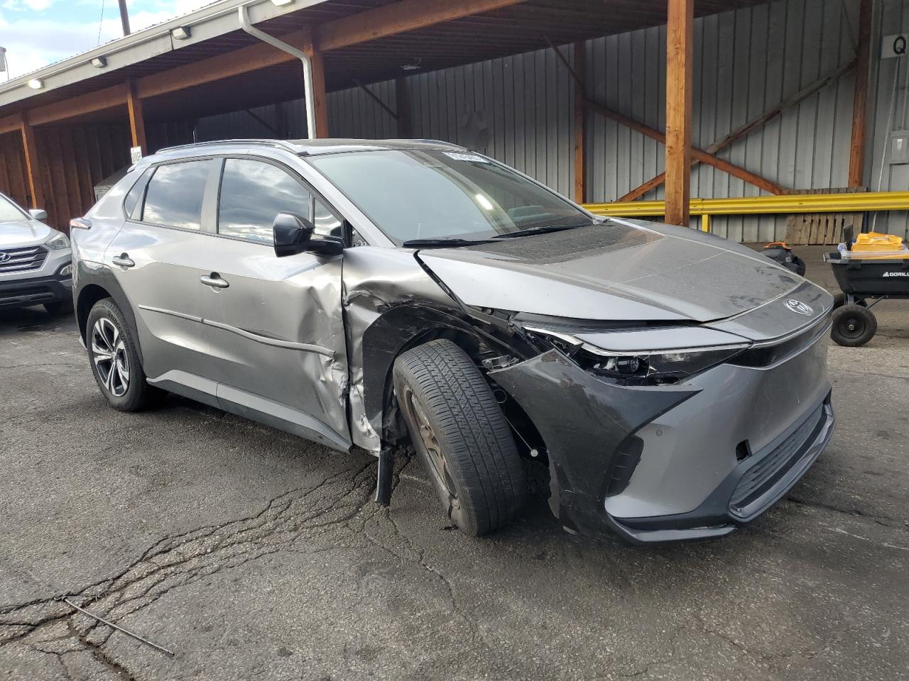 2024 Toyota Bz4x xle VIN JTMABACA6RA068920 photo 4