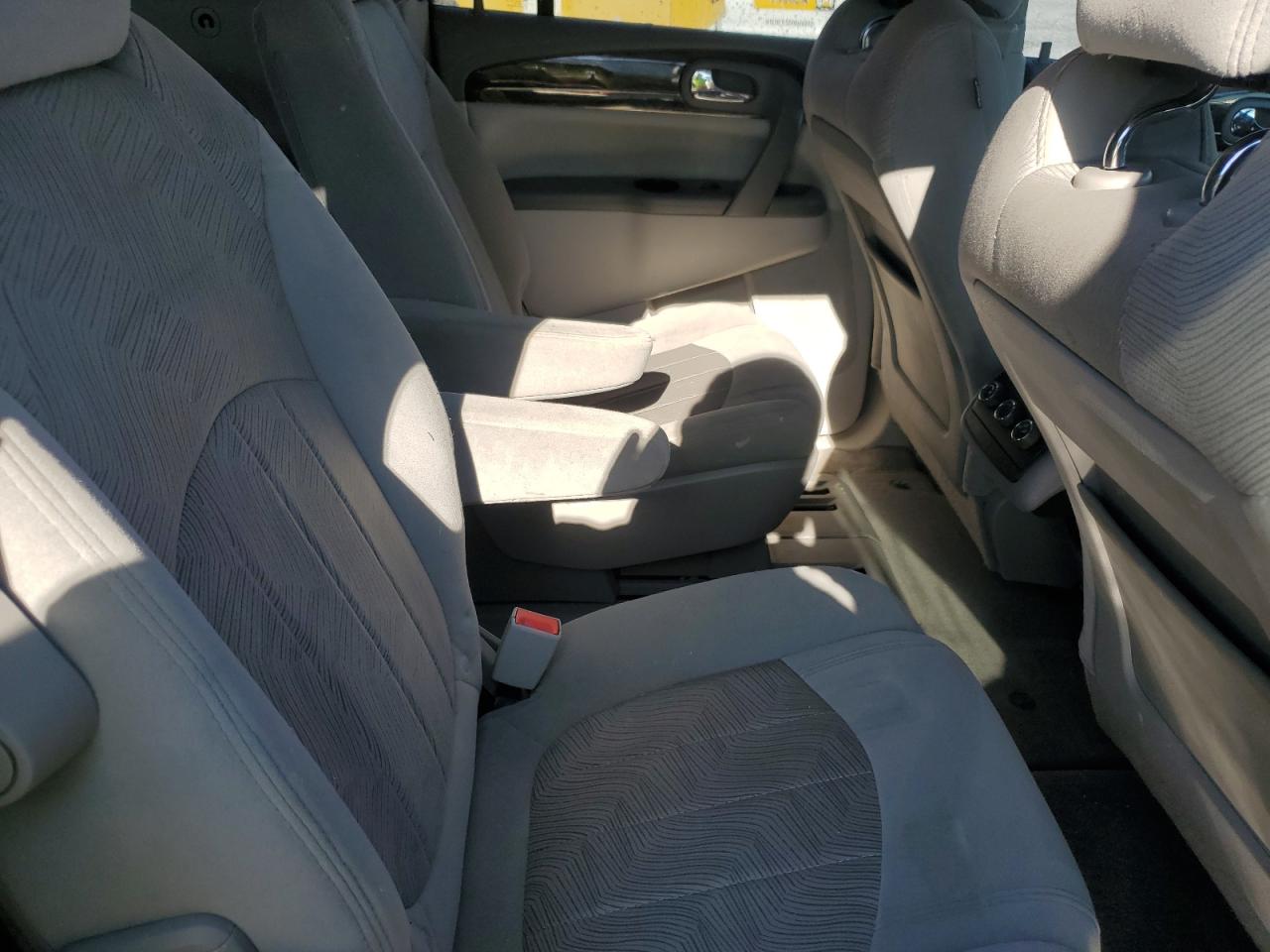 2017 Buick Enclave VIN 5GAKRAKD8HJ273540 photo 10