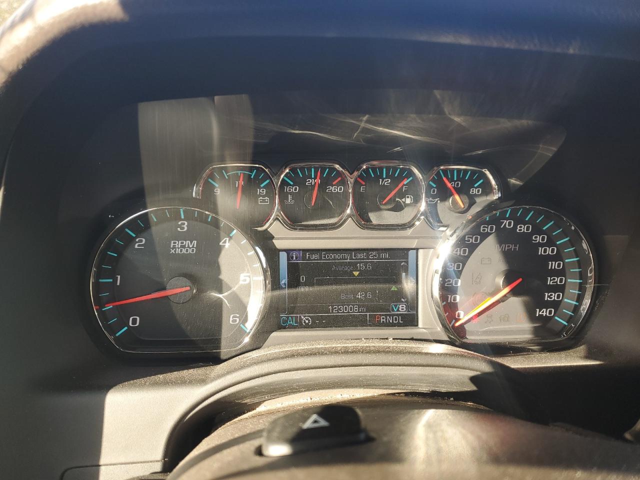2017 Chevrolet Suburban VIN 1GNSCHKC9HR135854 photo 9