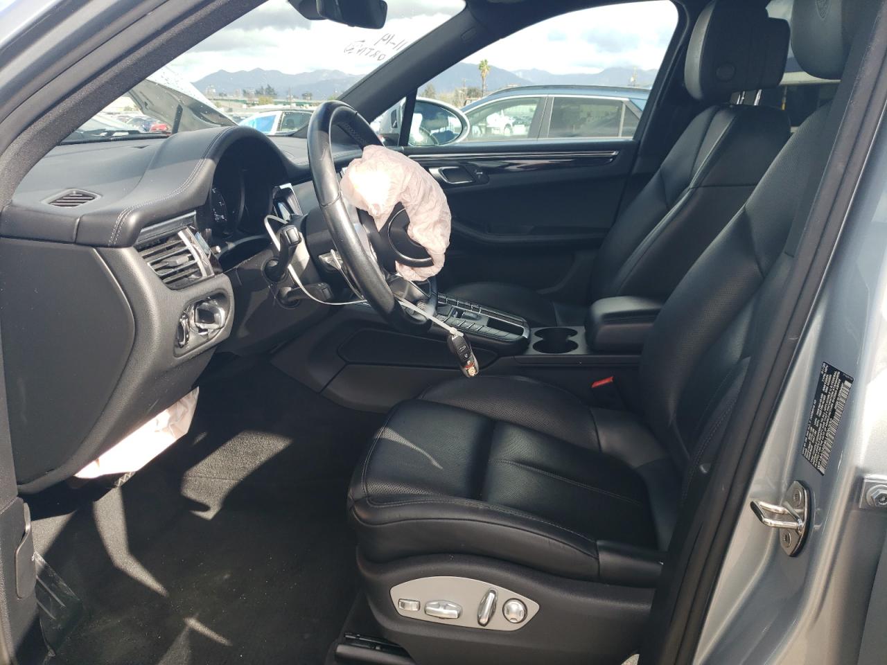 2020 Porsche Macan VIN WP1AA2A54LLB06332 photo 7
