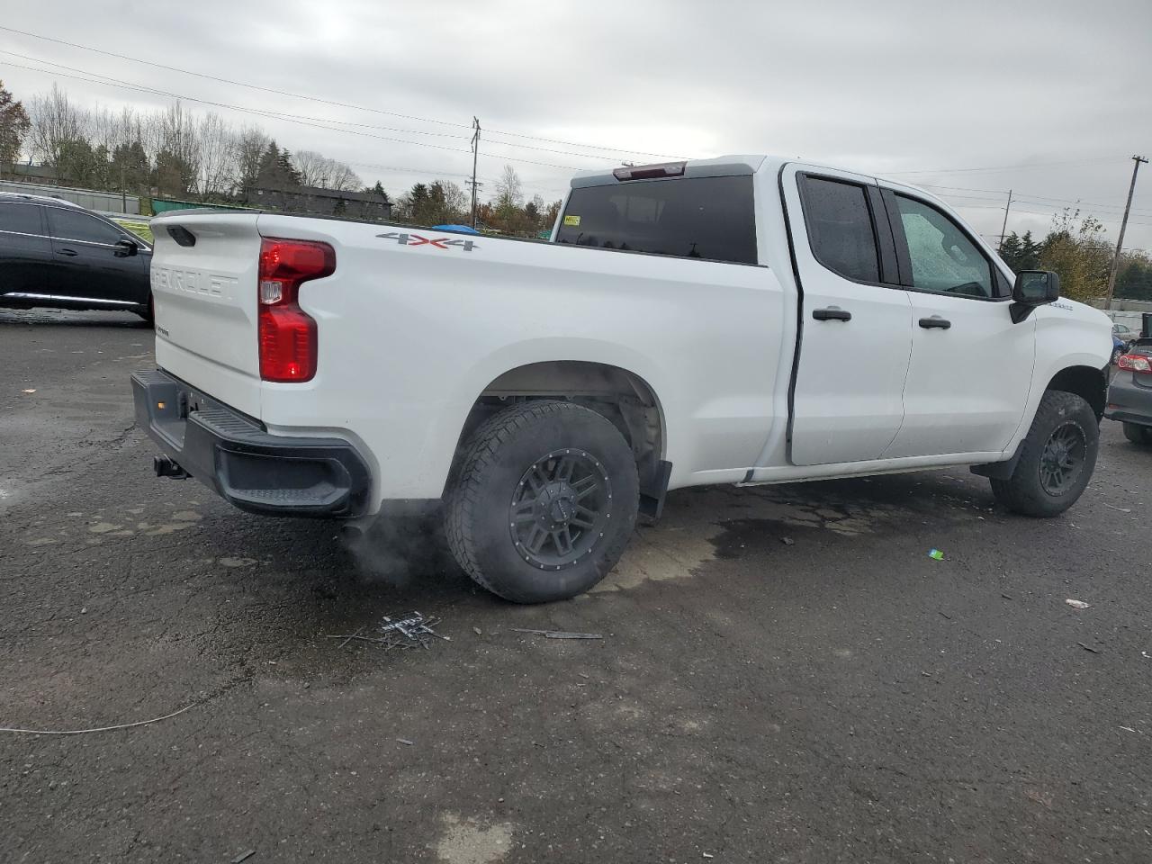 2020 Chevrolet All models VIN 1GCRYAEH4LZ230001 photo 3