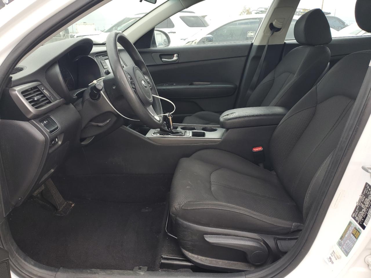 2017 Kia Optima VIN 5XXGT4L30HG172977 photo 7