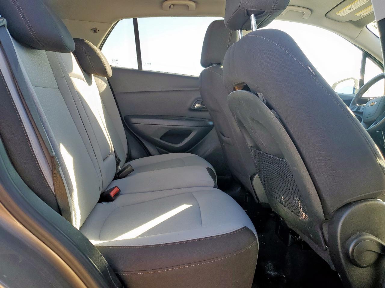 2020 Chevrolet Trax VIN KL7CJKSB2LB353883 photo 11