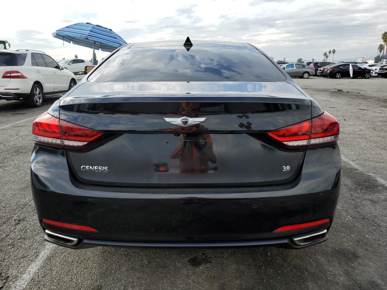 2015 Hyundai Genesis VIN KMHGN4JE1FU025715 photo 6