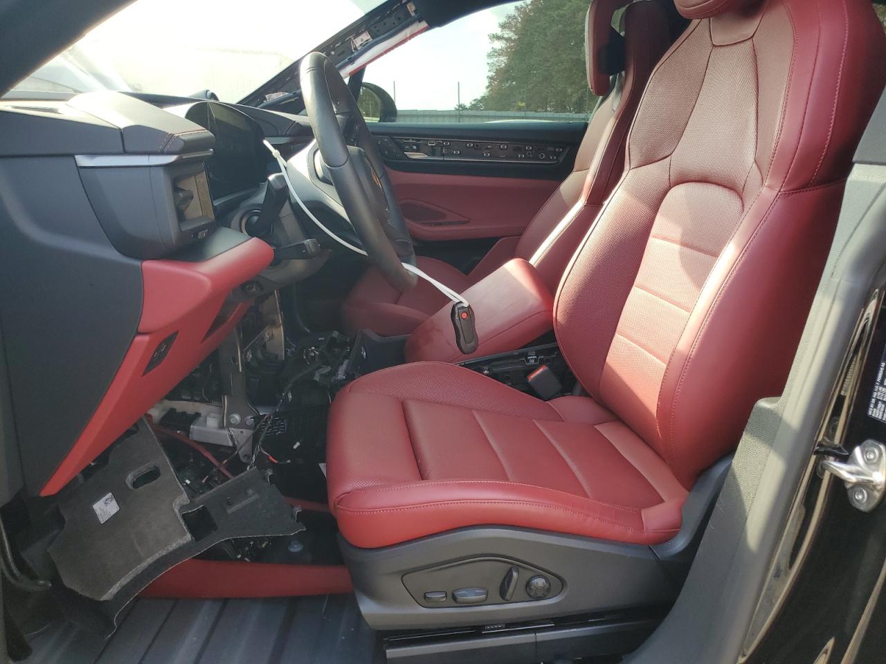 2025 Porsche Macan VIN WP1AD2XA1SL077024 photo 7