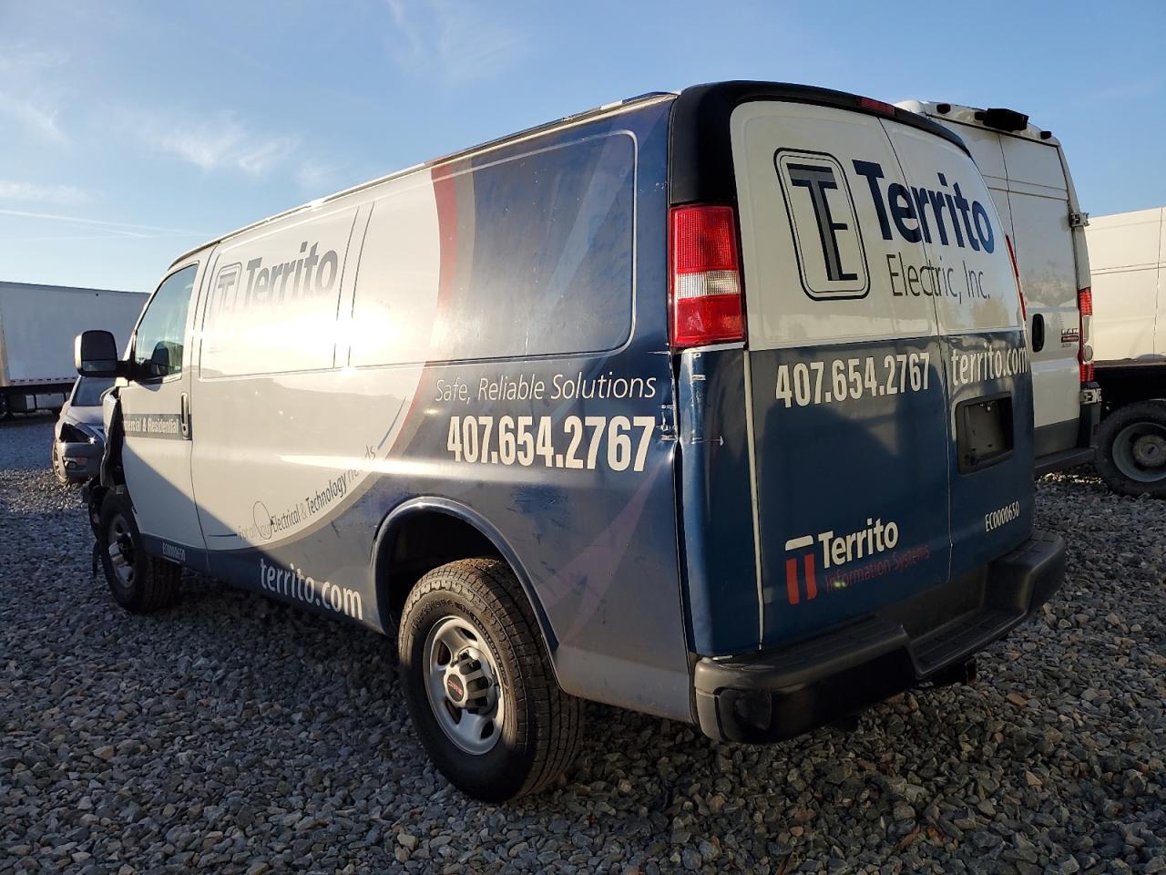 2023 GMC Savana VIN 1GTW7AFP3P1120363 photo 2