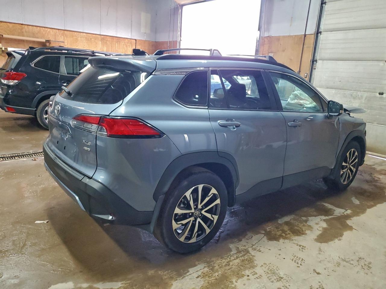 2025 Toyota Corolla cross VIN 7MUDAABG7SV126506 photo 3