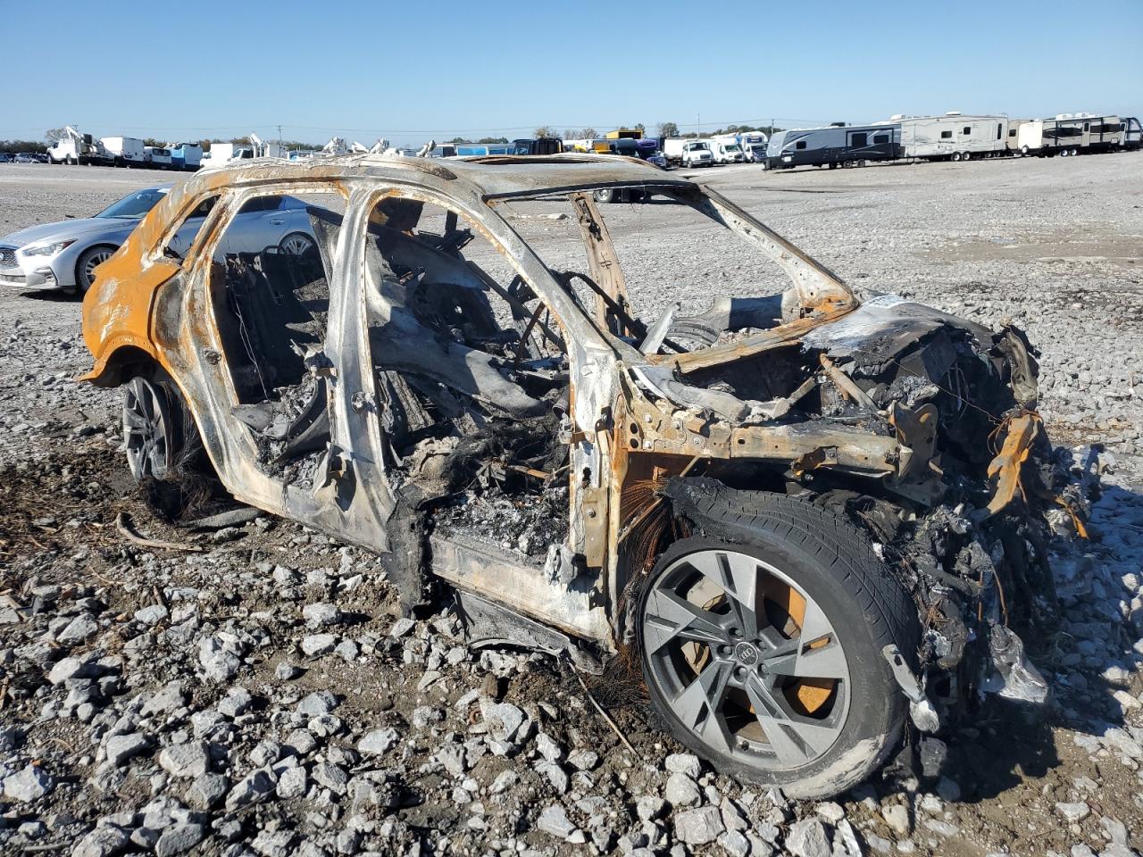 2022 Audi E-tron VIN WA1AABGE0NB006885 photo 4