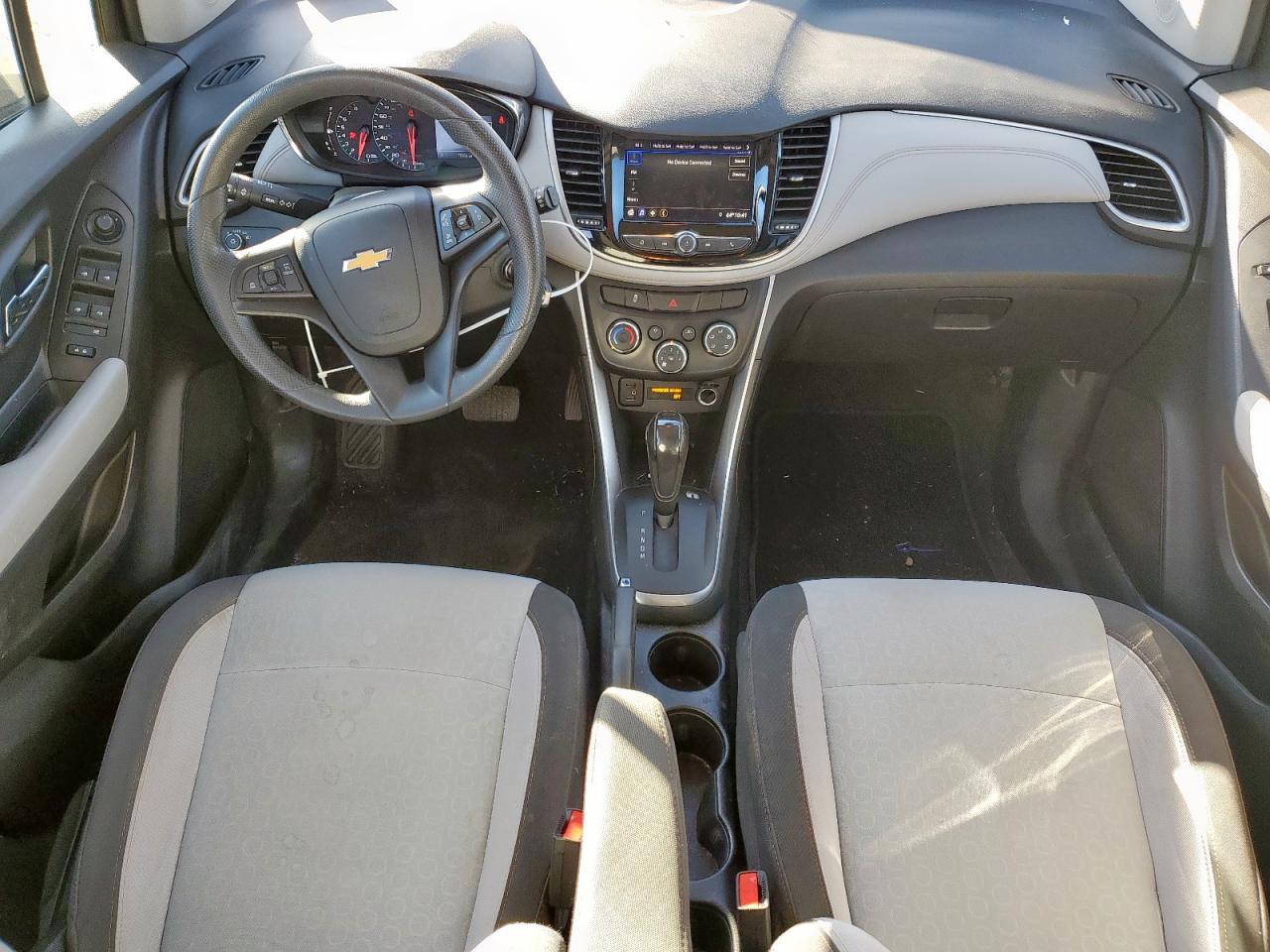 2020 Chevrolet Trax VIN KL7CJKSB2LB353883 photo 8