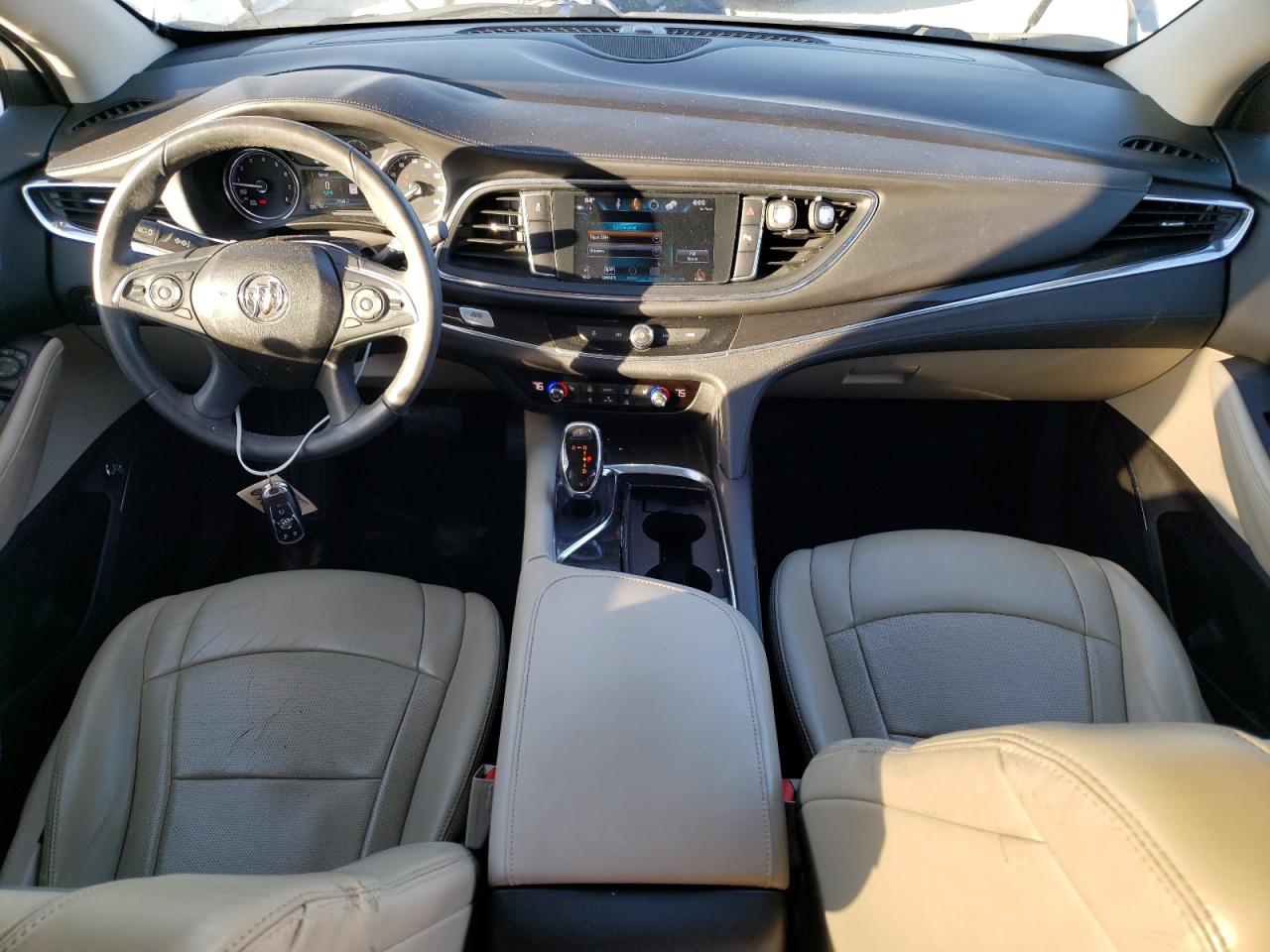 2018 Buick Enclave VIN 5GAERBKW5JJ138560 photo 8