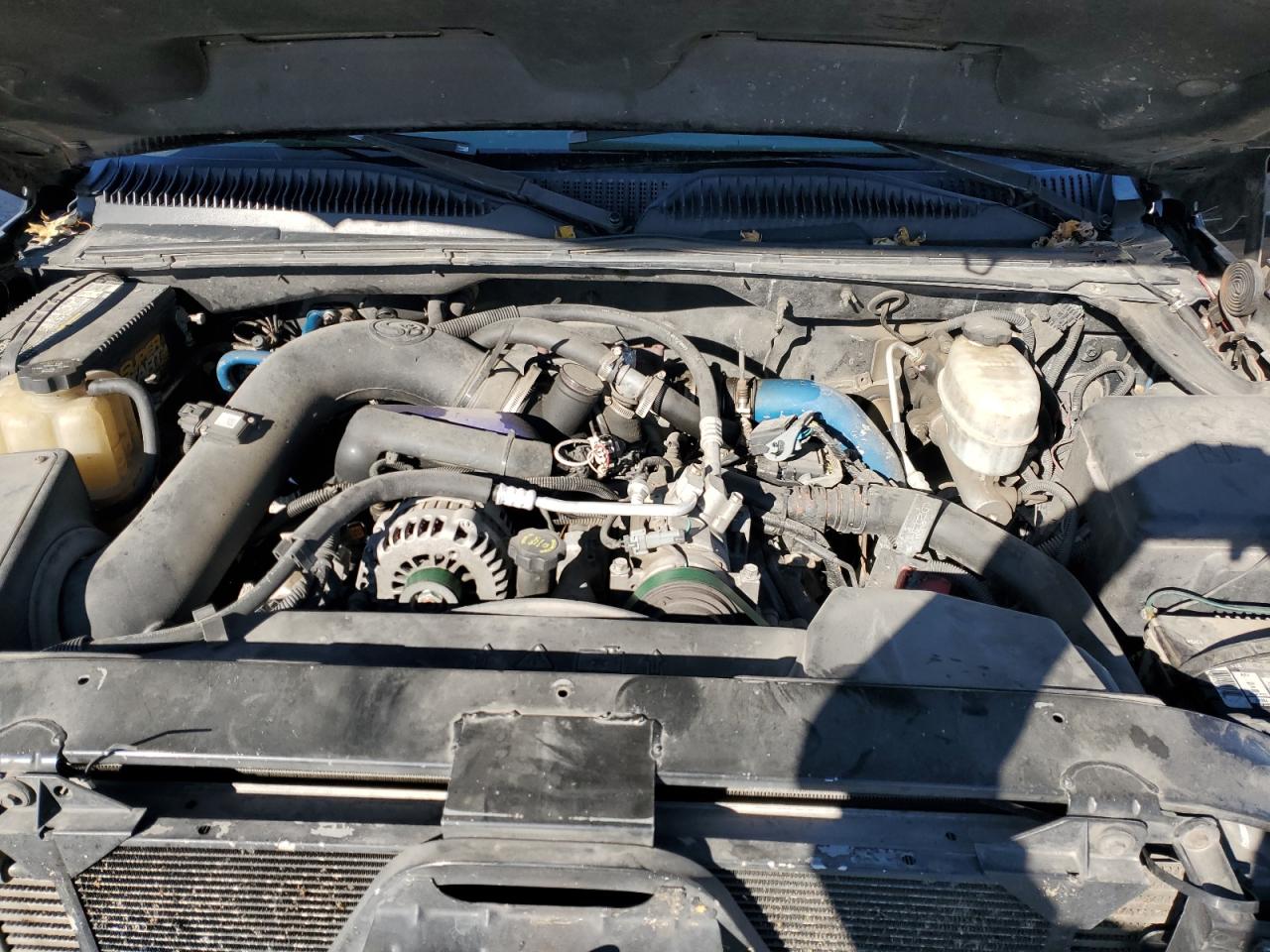 2005 Chevrolet All models VIN 1GCHC23215F950472 photo 11